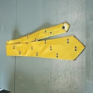 BANCROFT Tie, Handmade pure silk. Vintage, mustard‎ color with small flags.